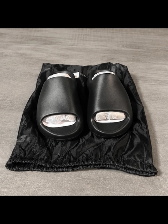 Yeezy Slide YZY YS-01 Black main image 4